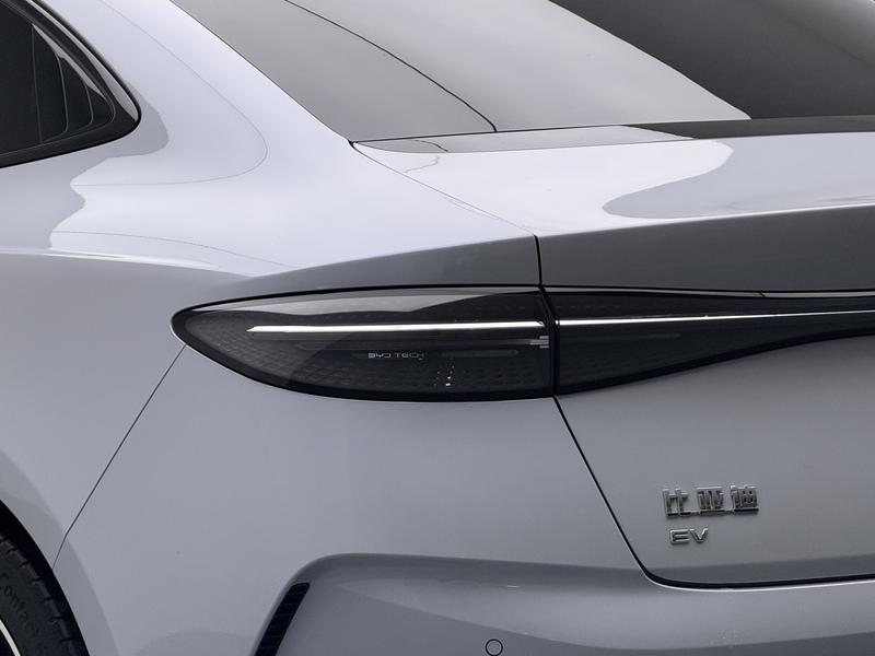 BYD seal 2025