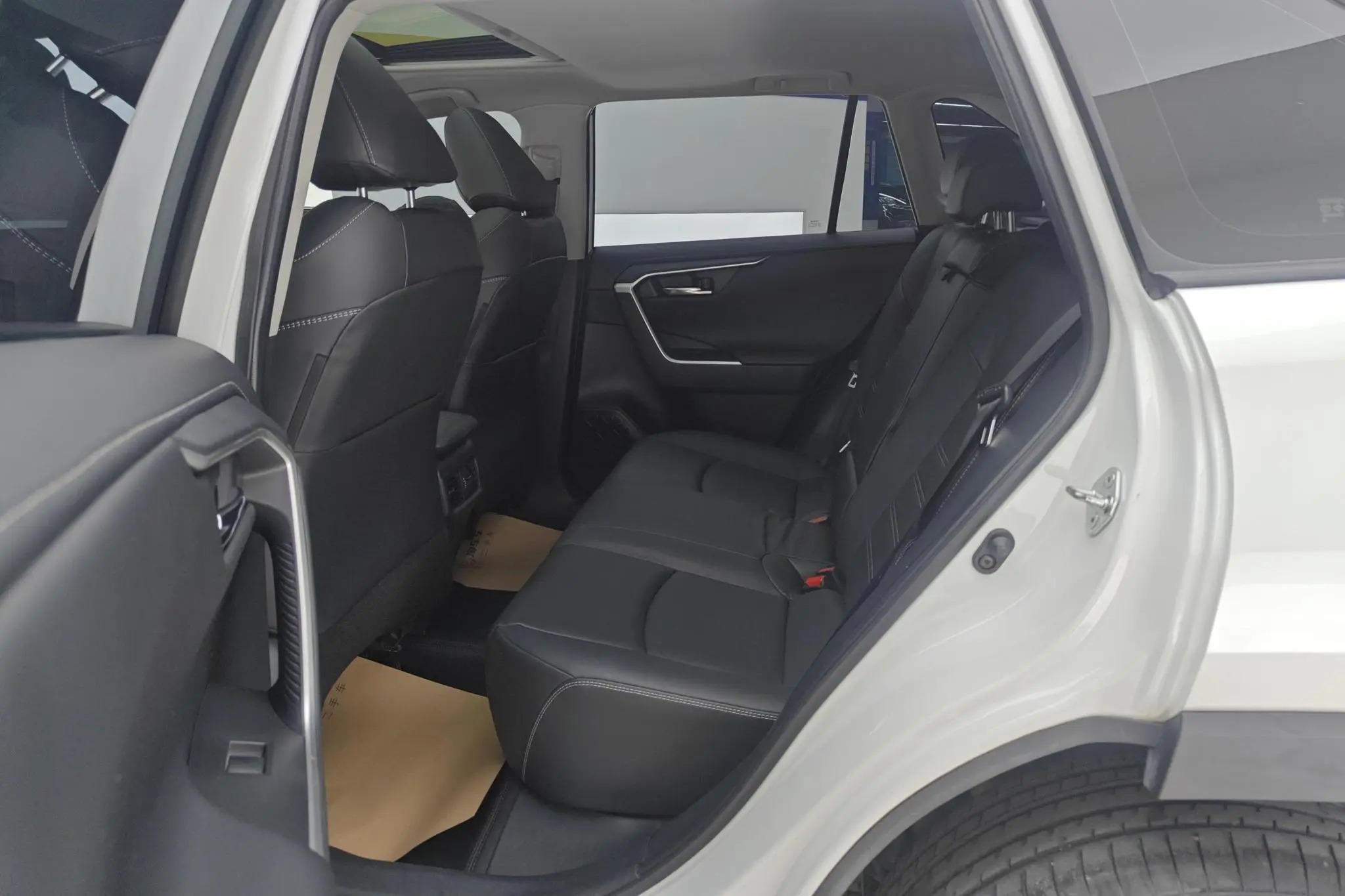 TOYOTA RAV4 Rongfang 2.0L CVT two-wheel drive fashion PLUS version