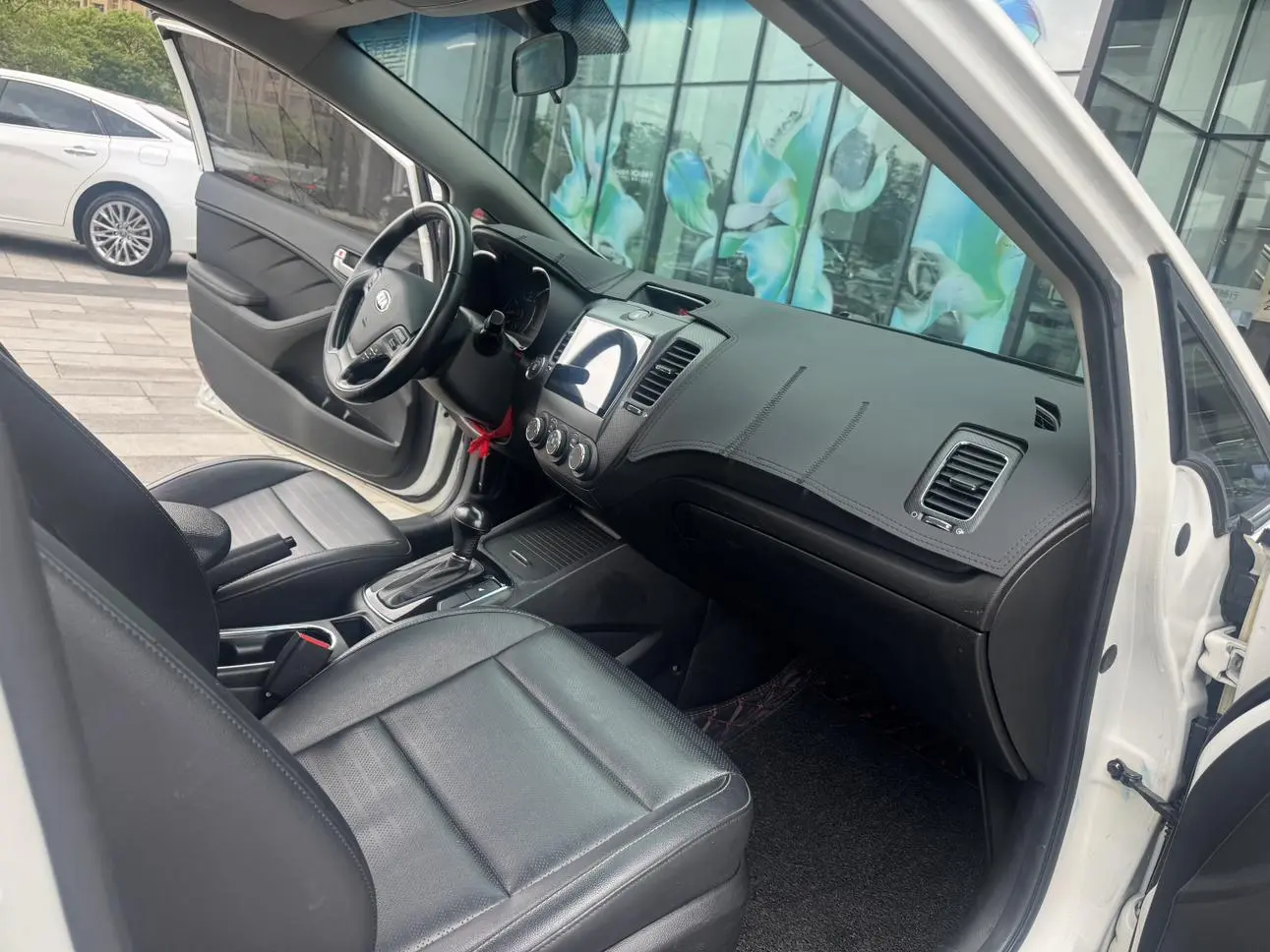 Kia Kia K3 1.6L automatic 15th Anniversary Special Edition GLS