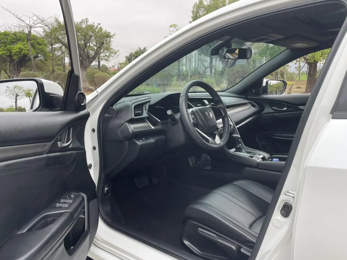 Honda Civic HATCHBACK 220TURBO CVT cutting-edge control