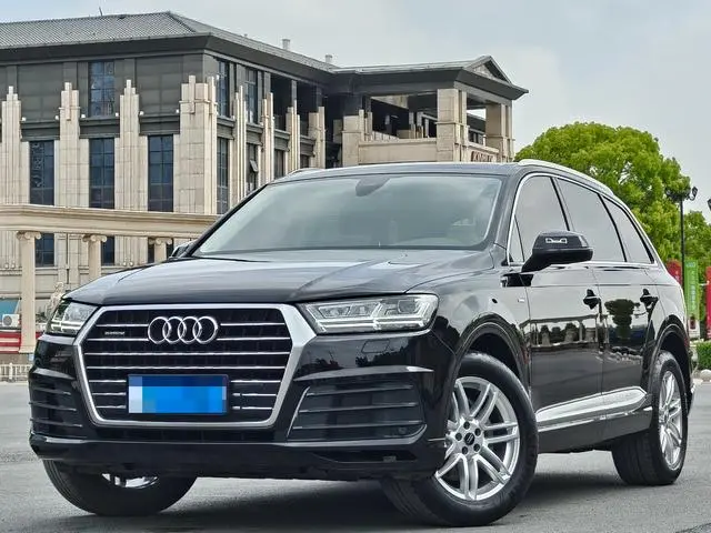 Audi Audi Q7 40 TFSI S line sporty