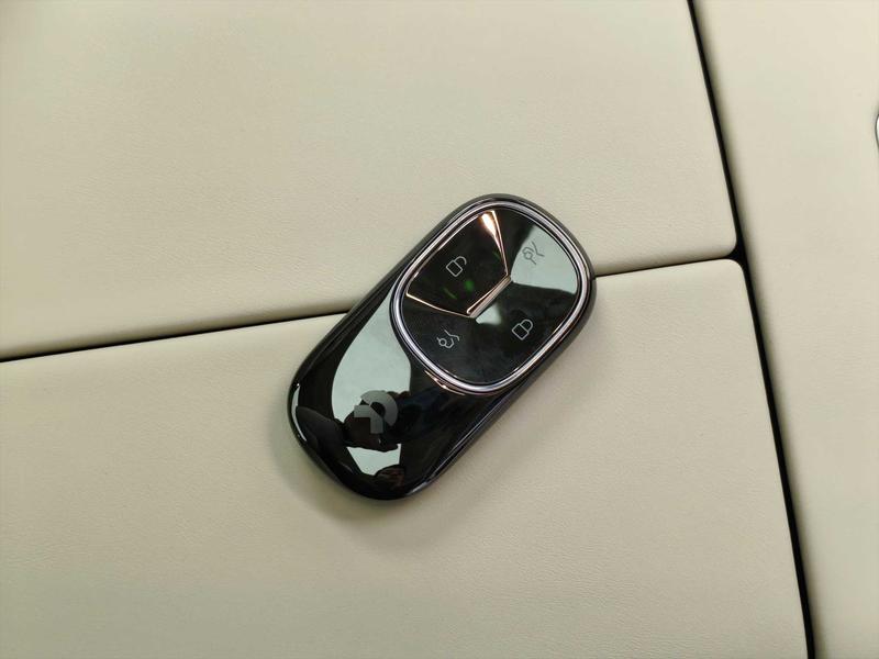 NIO NIO ES8 2026