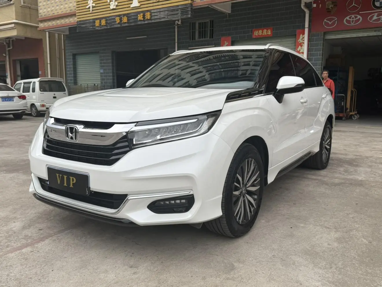 Honda Crown Road 370 TURBO 9AT Premium Edition AWD