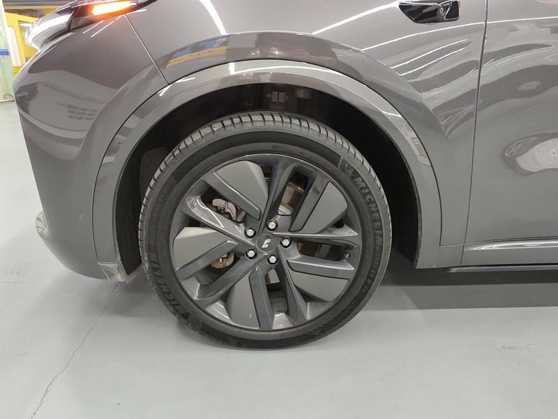 Li Auto Ideal L8 2024