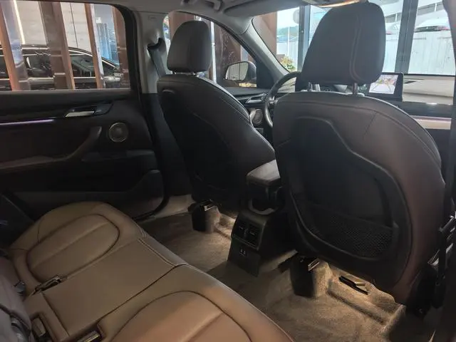 BMW BMW X1 sDrive25Li leading type