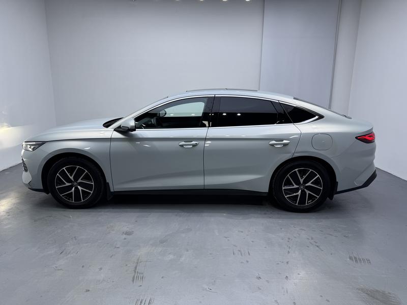 BYD Qin L DM 2024