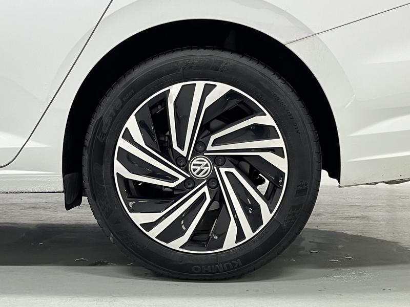 Volkswagen Sagitar 2021