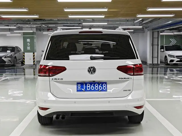 Volkswagen Touran L 280TSI automatic comfort version 7-seater country V