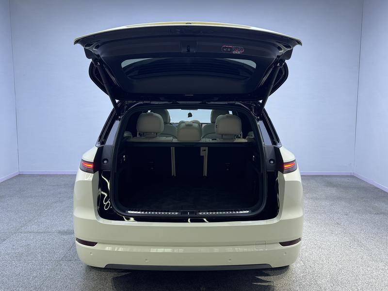 Li Auto Ideal L7 2024