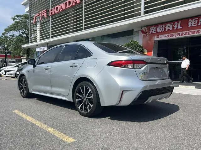 TOYOTA Lei Ling Dual engine 1.8H E-CVT sports version