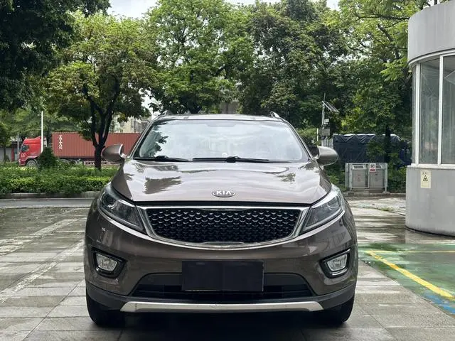 Kia Smart running 2.0L automatic two-wheel drive version Premium