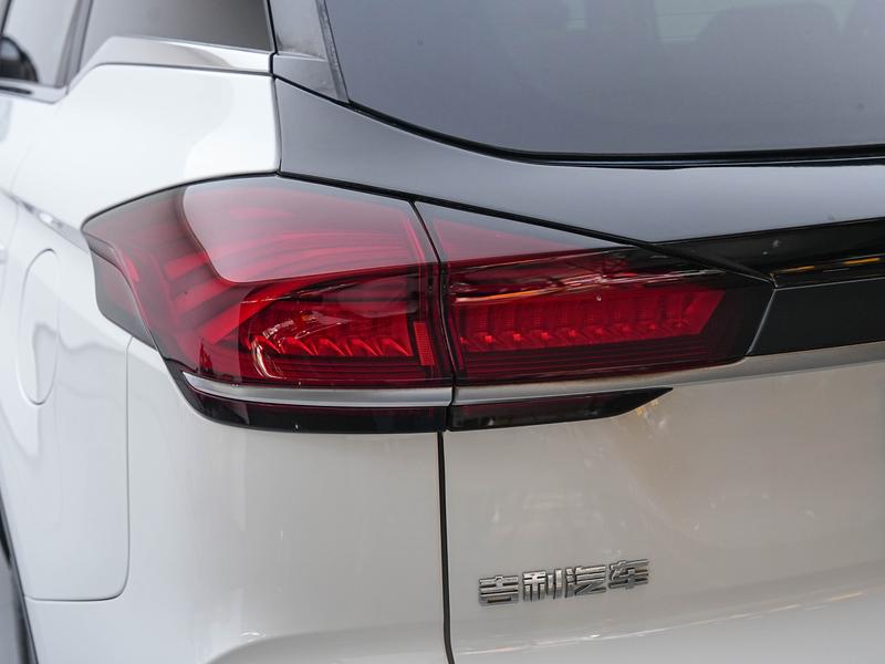 Geely Boyue 2022