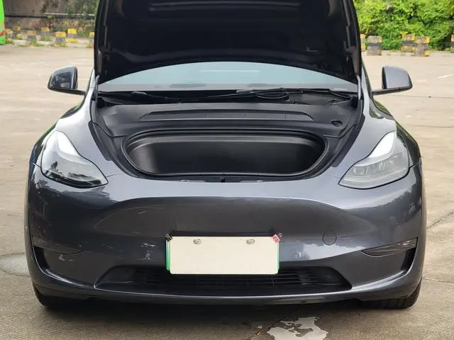 Tesla Model Y Standard battery life, rear-wheel drive version