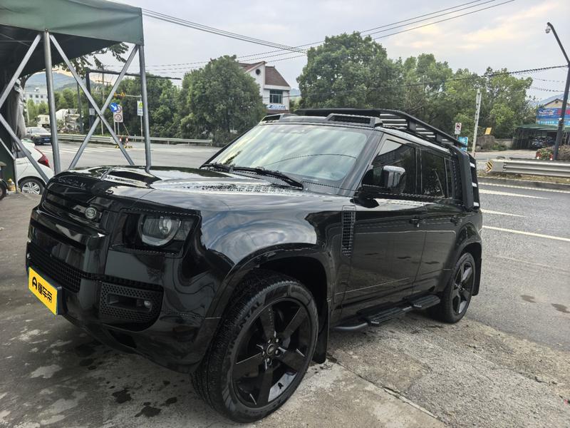 Land Rover guard 2023
