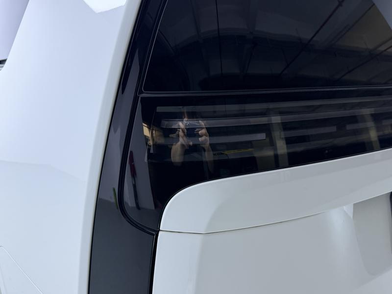Li Auto Ideal MEGA 2025
