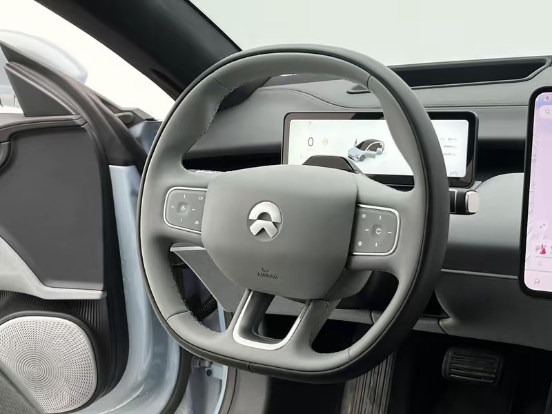 NIO NIO ET5 2025