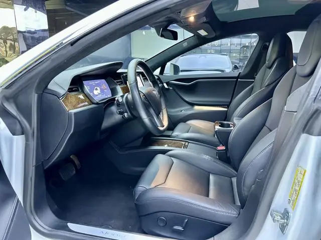 Tesla Model S Long battery life version