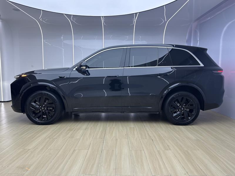 Li Auto Ideal L8 2023
