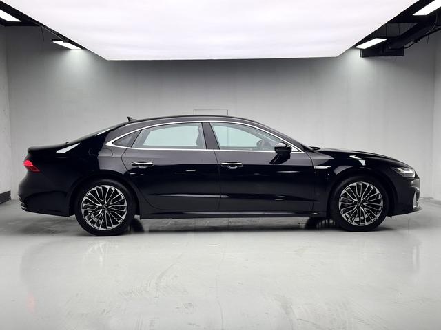 Audi Audi A7L 2025