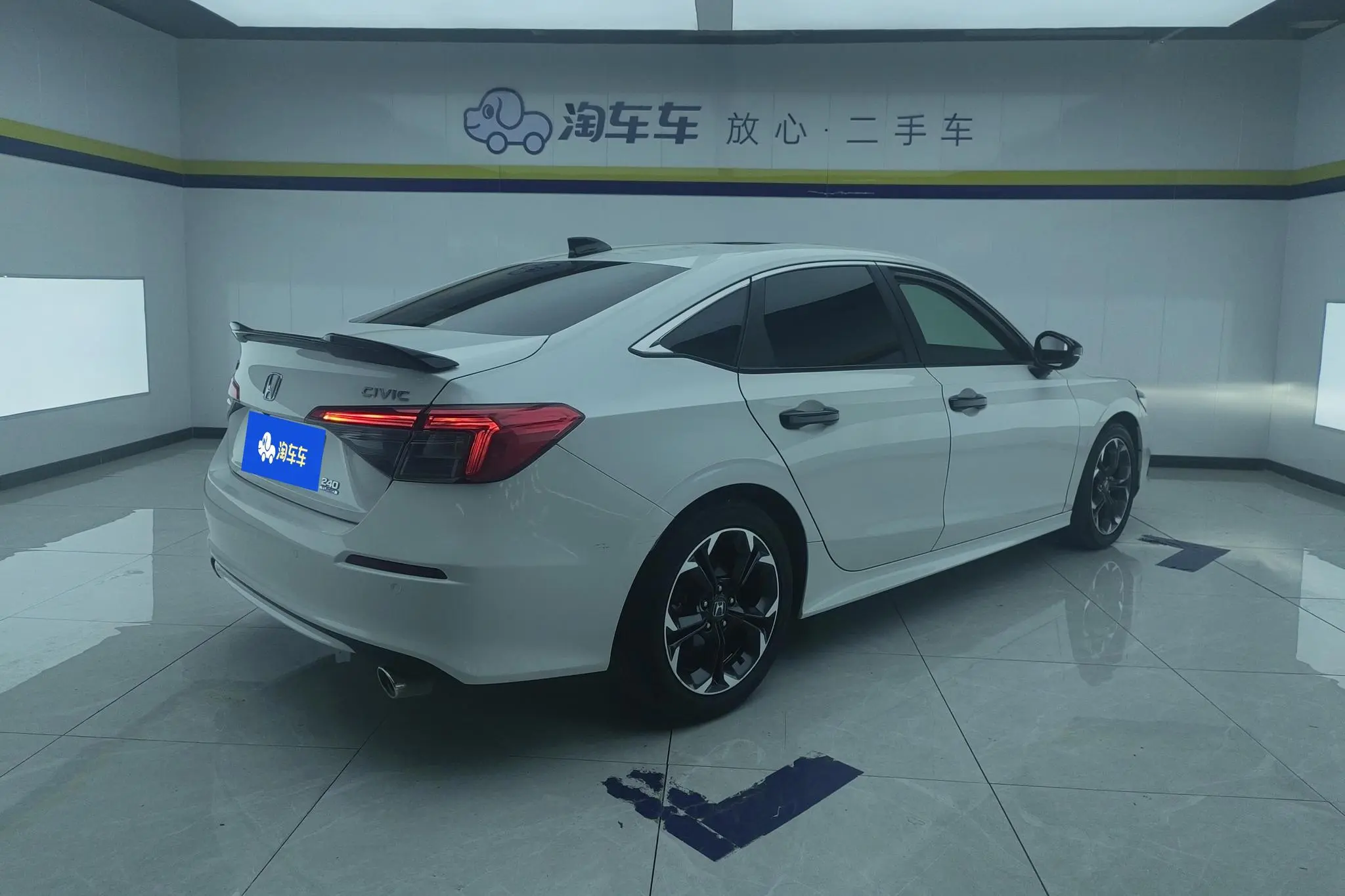 Honda Civic 240TURBO CVT Power Control Edition
