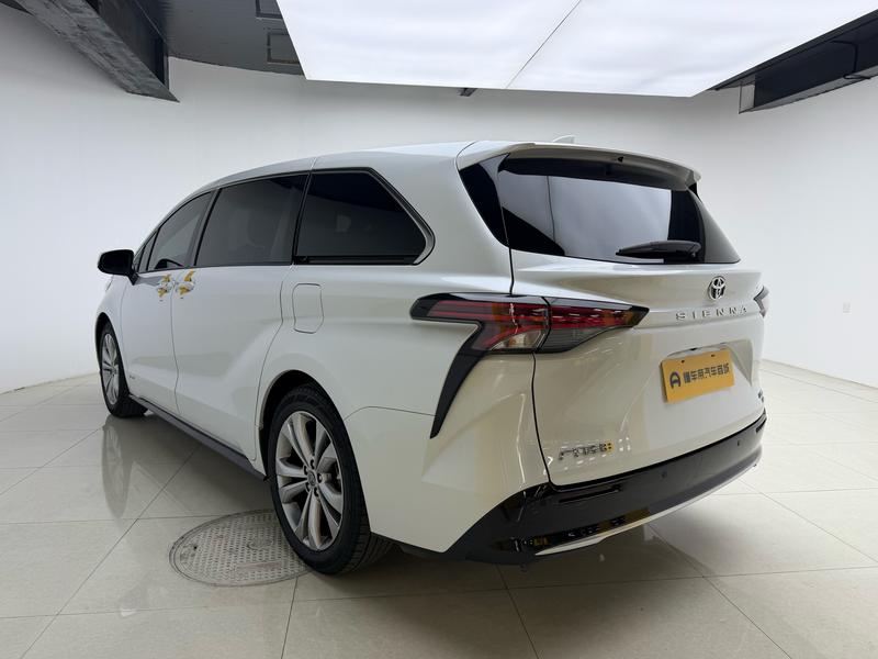 Toyota Sienna 2024