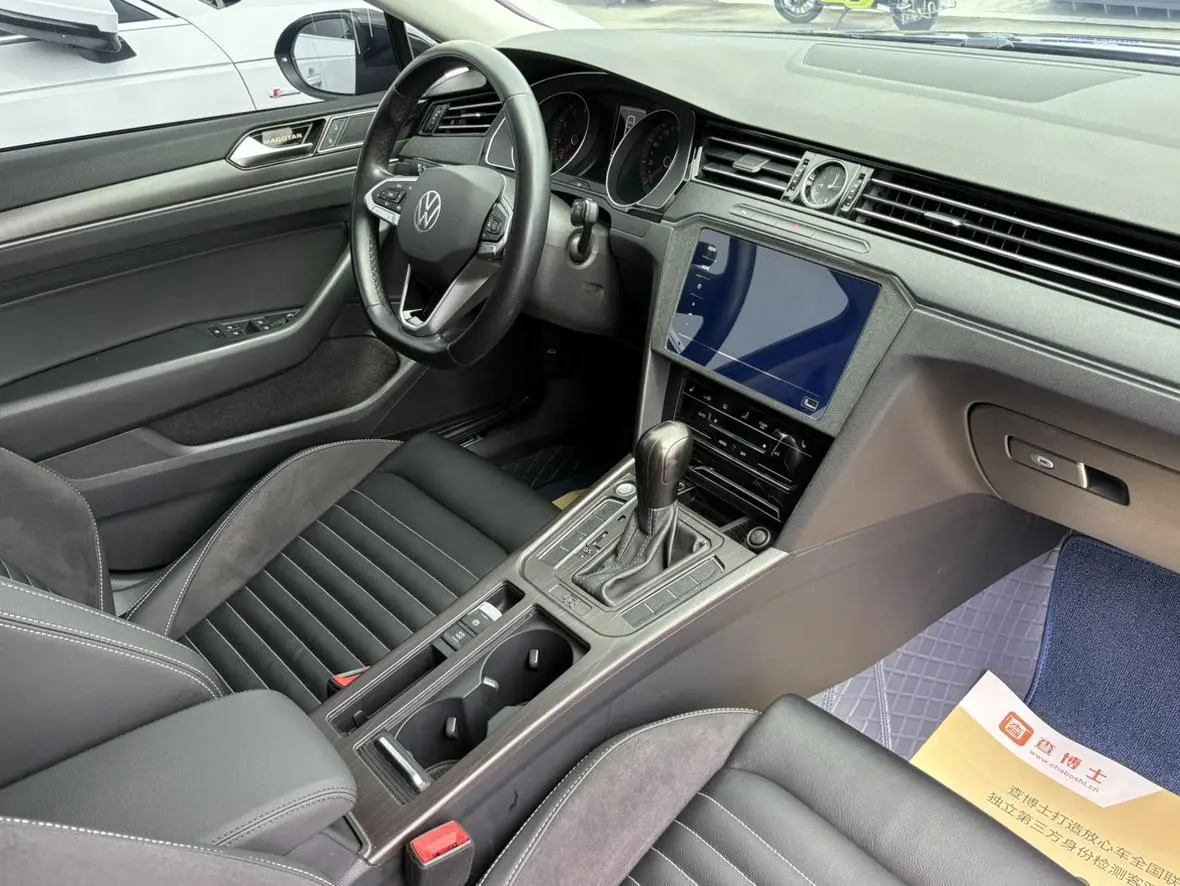 Volkswagen Magotan 330TSI DSG 30th Anniversary Edition