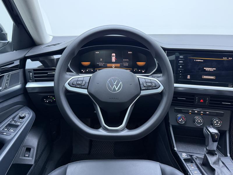 Volkswagen Passat 2024