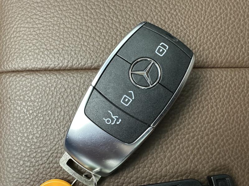 Mercedes-Benz Mercedes EQB 2025
