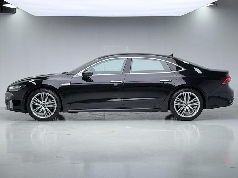Audi Audi A7L 2025