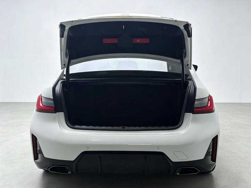 BMW BMW 3 Series 2025