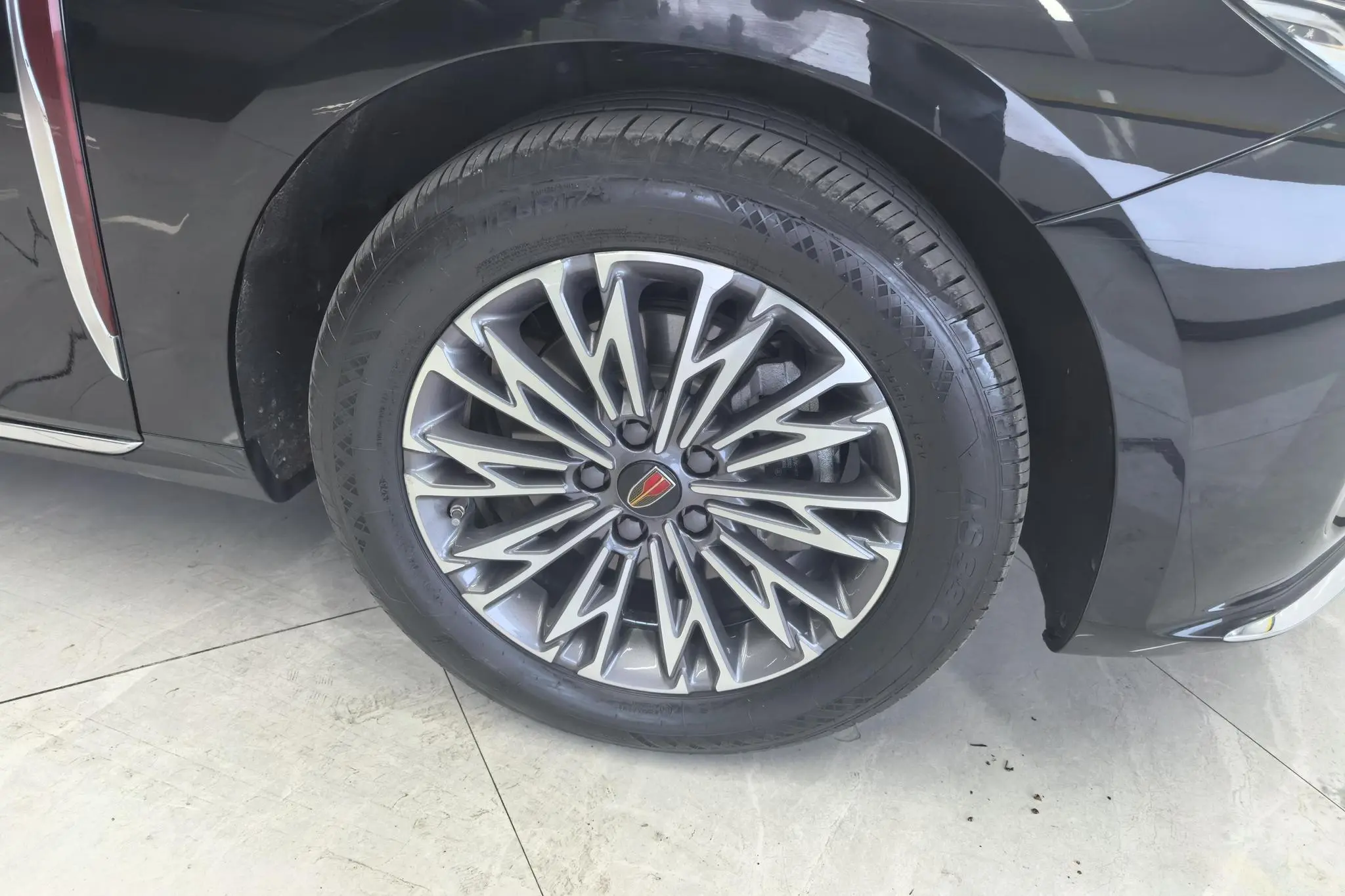 Hongqi Hongqi H5 1.5T DCT Zhilian Flag Rhyme Version