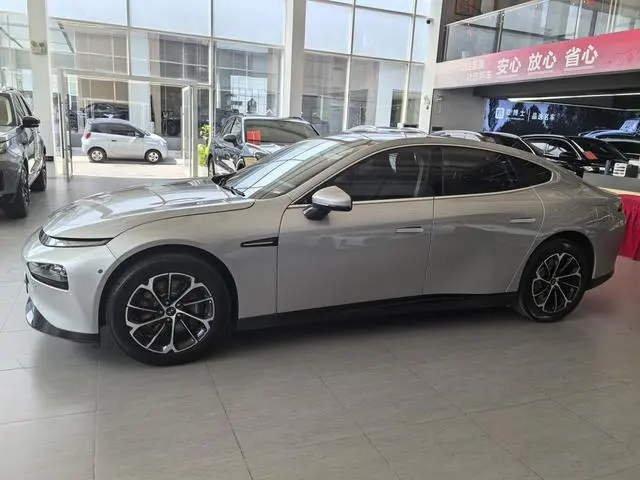 Xpeng Xiaopeng P7 586N