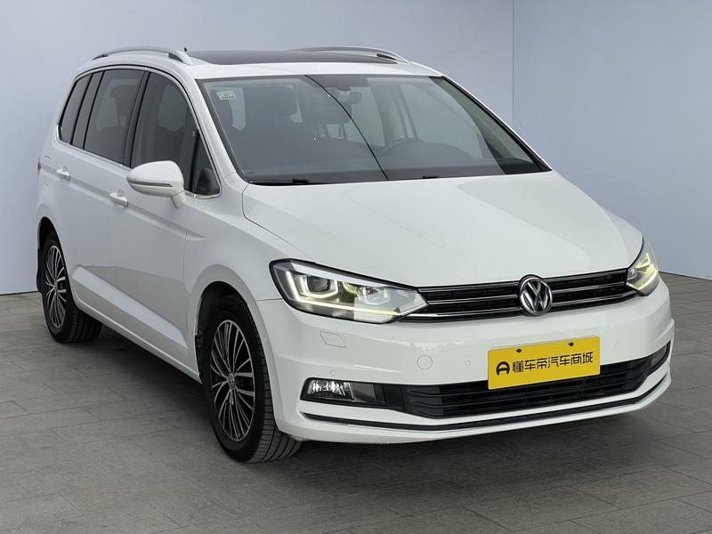 Volkswagen Touran L 2016
