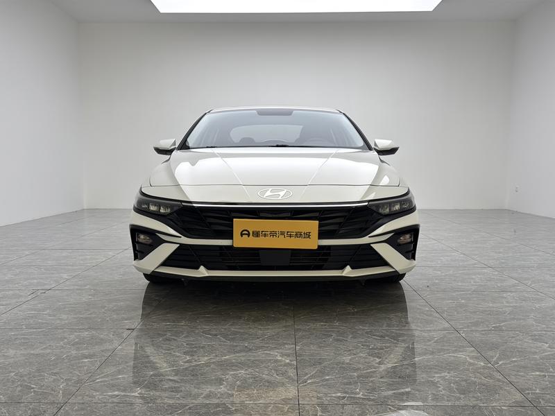 Hyundai Elantra 2023