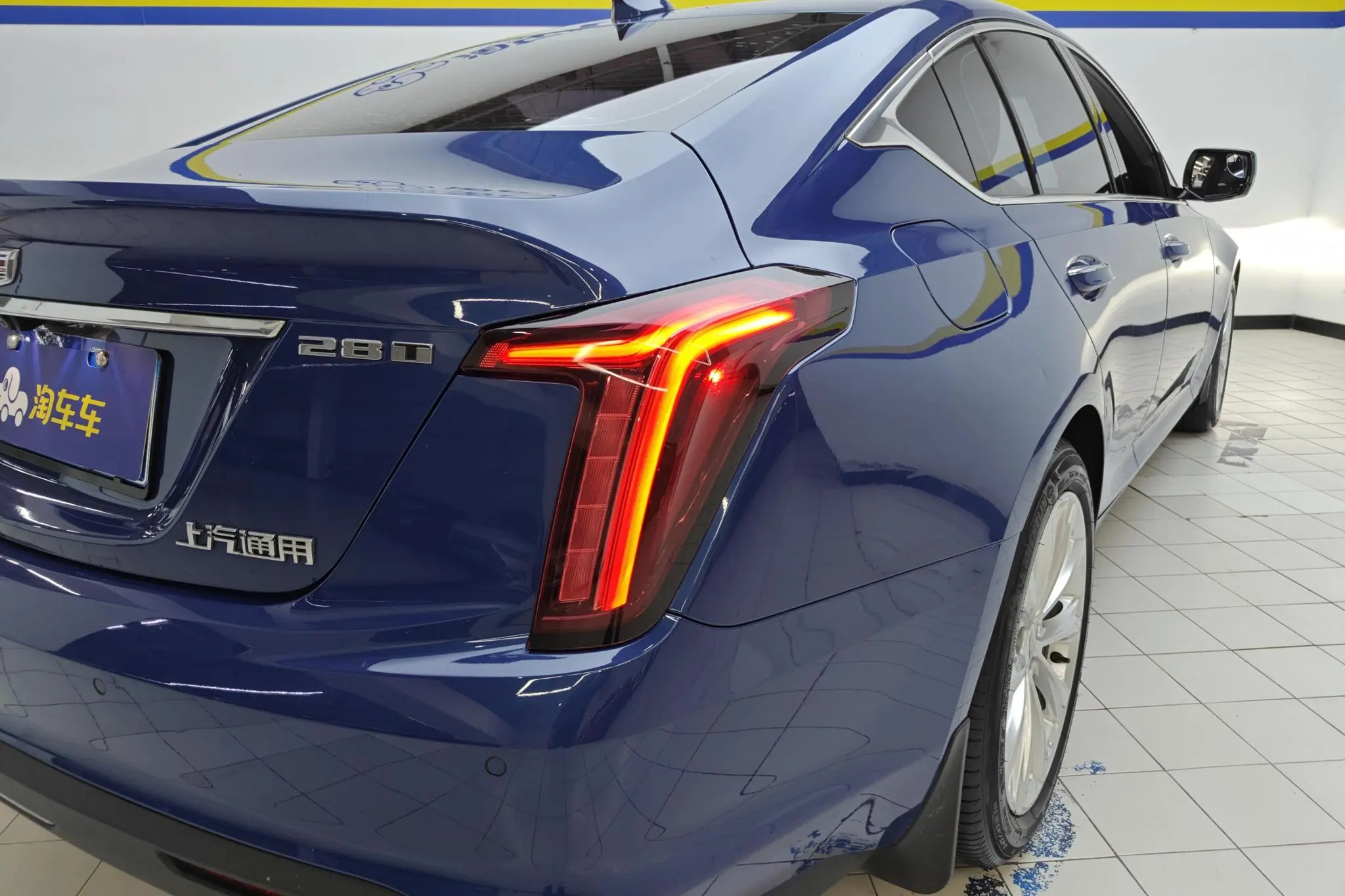 Cadillac Cadillac CT5 28T luxury