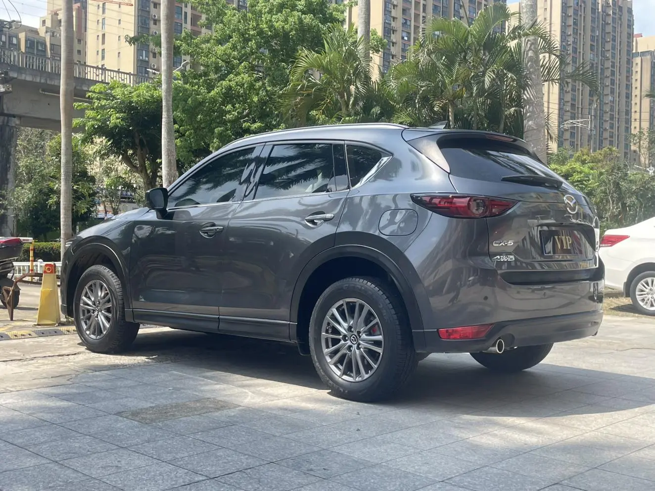 Mazda Mazda CX-5 2.0L automatic two-wheel drive Zhizun type