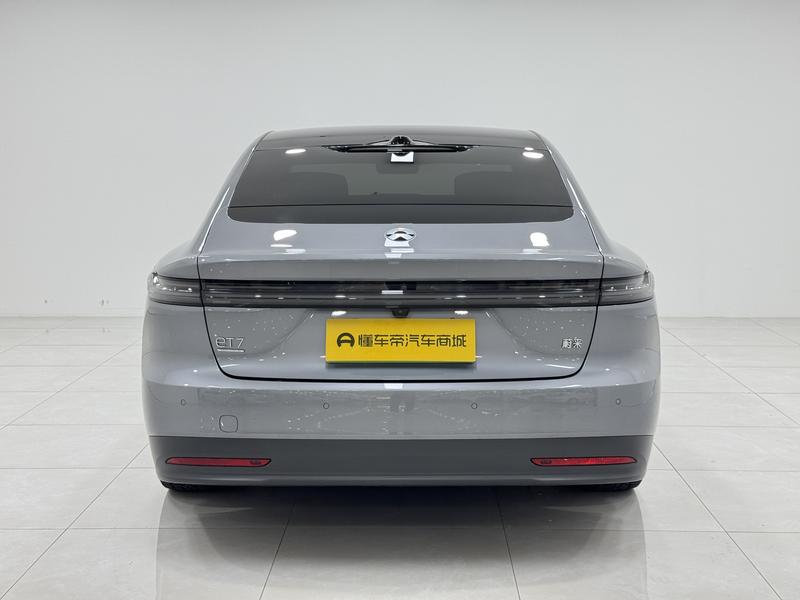 NIO NIO ET7 2024