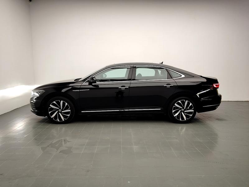 Volkswagen Passat 2024
