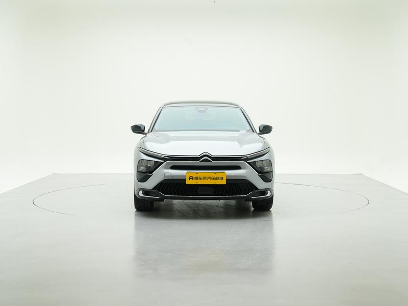 Citroen Versailles C5 X 2024