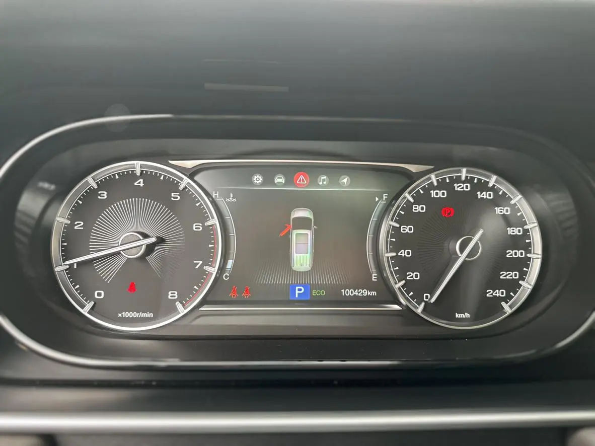 GAC Trumpchi M6 270T automatic Premium Edition 6-seater Country VI