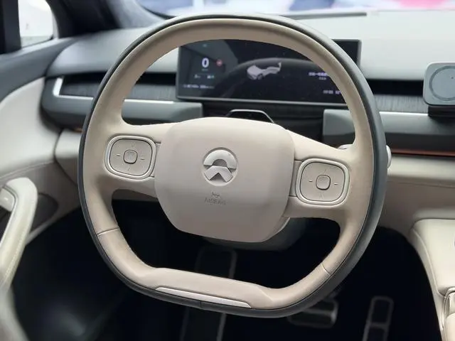 NIO NIO ES8 100kWh Signature Edition