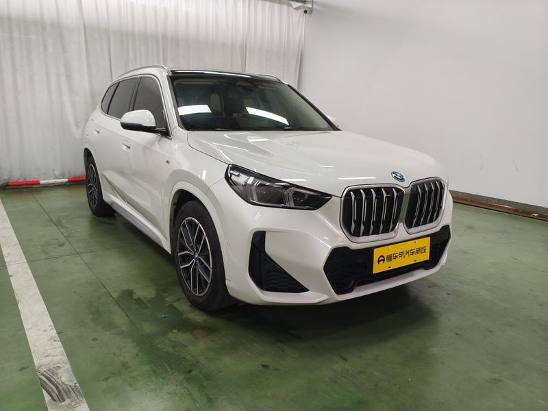 BMW BMW iX1 2024
