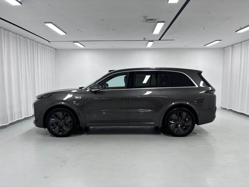 Li Auto Ideal L8 2024
