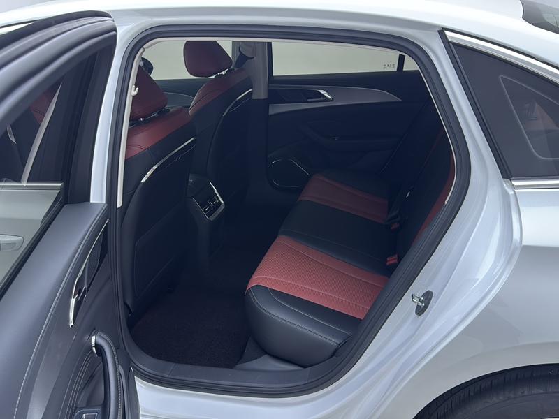 Hongqi Red Flag H5 2024