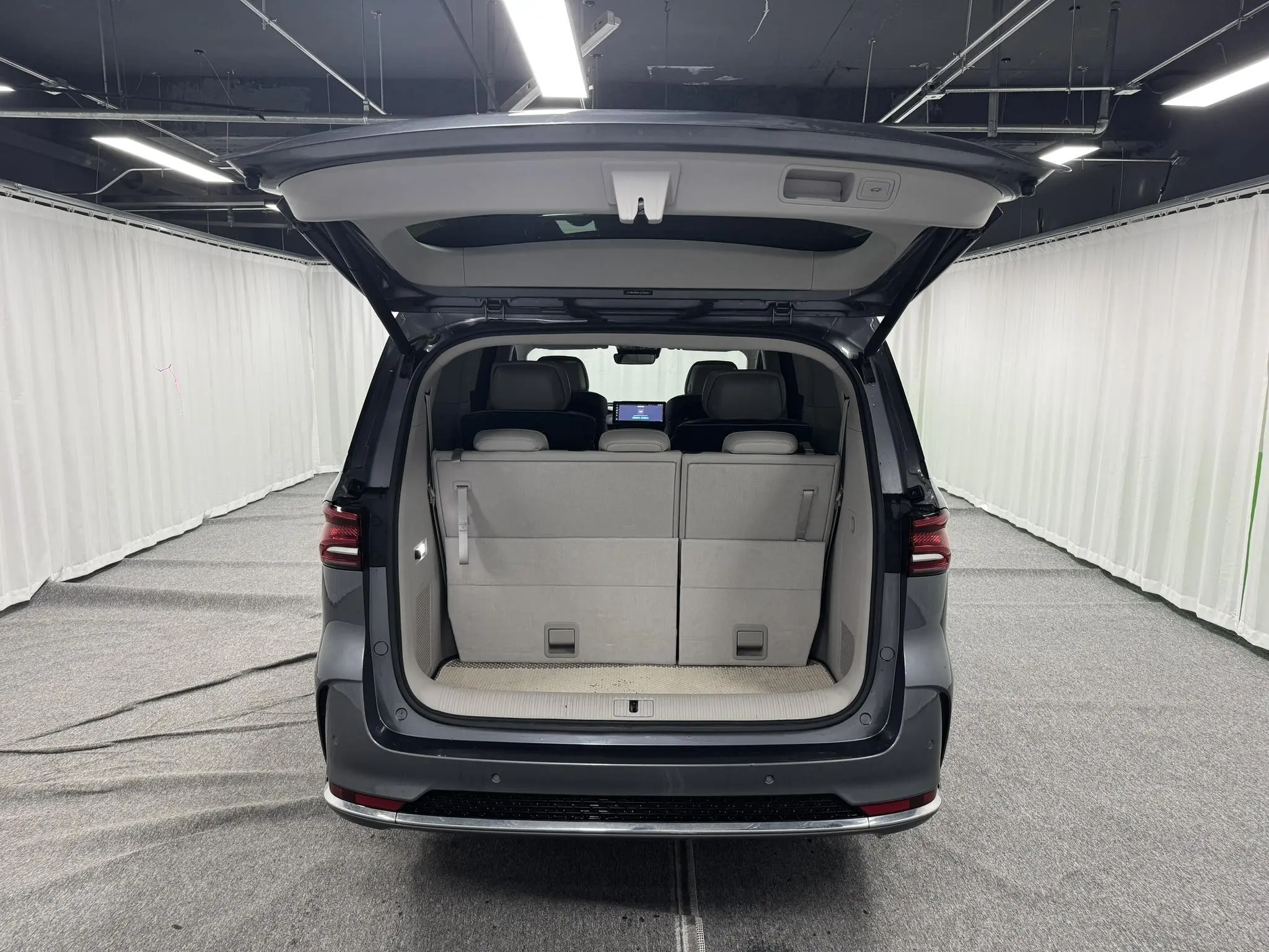 Roewe Roewe iMAX8 400TGI Supreme Series Extreme Edition