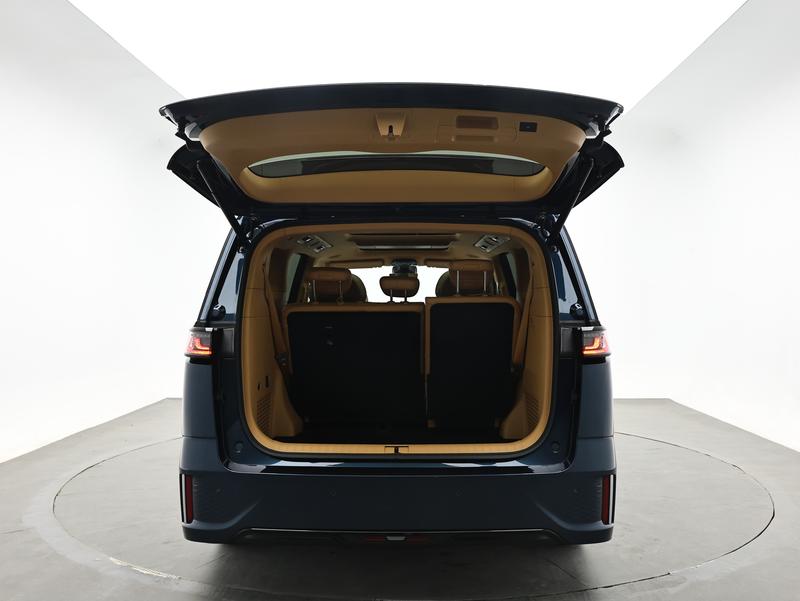 Voyah Lantu Dreamer PHEV 2025