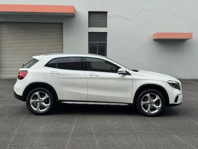 Mercedes-Benz Mercedes-Benz GLA GLA 200 dynamic type