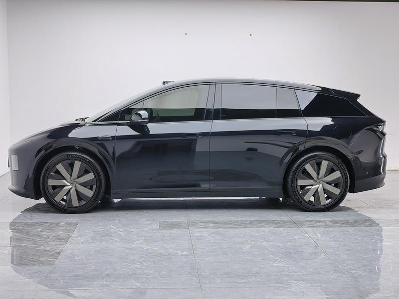 Li Auto Ideal i6 2025