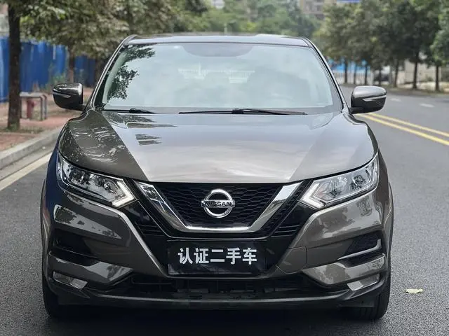 Nissan Qashqai 2.0L CVT Deluxe Edition
