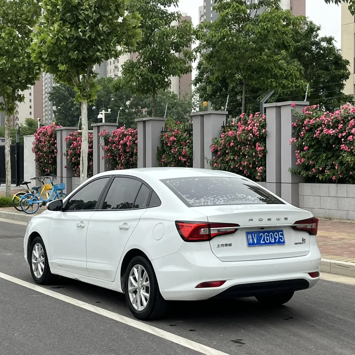 Roewe Roewe i5 1.5L automatic 4G Interconnection Linghao Version